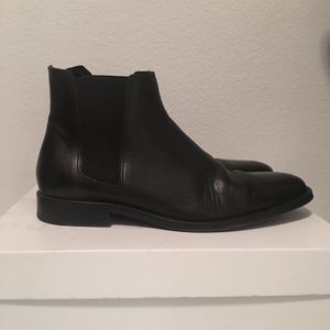 Sandro Chelsea Boots like new!